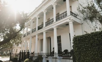 Henry Howard Hotel