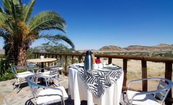 Corona Guest Farm