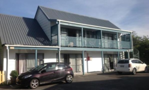 Breeze Motels - Housity