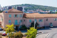 Noemys Toulon la Valette - Hotel Restaurant Avec Piscine Hotels in La Garde