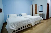 Raya Place Hotels in Pak Phraek