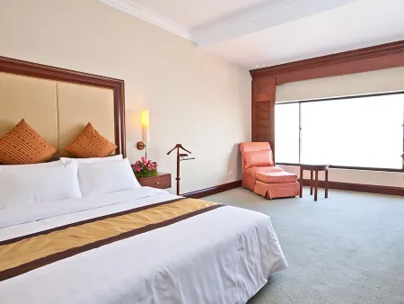 Hotel Cambodiana