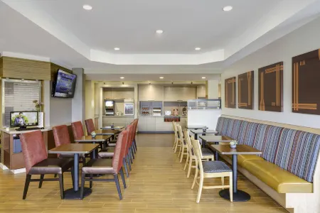 查爾斯頓萬豪TownePlace套房酒店-北查爾斯頓