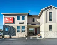 Econo Lodge Inn & Suites North Syracuse Airport - Pools