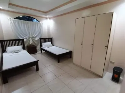 OYO 799 DDD Habitat Iloilo Hotels in Pavia