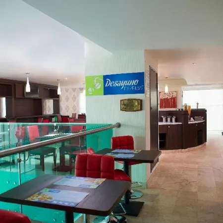 Holiday Inn Express & Suites QUERETARO by IHG
