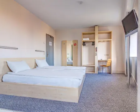 ハロー ホテルズ ブカレスト