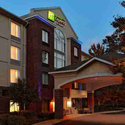 Holiday Inn Express & Suites Richmond-Brandermill-Hull ST. Hotel Exterior