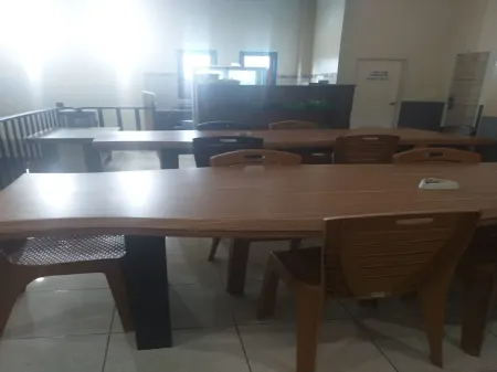 Penginapan Anak Raja - Sampit Syariah Отели в г. East Kotawaringin Regency