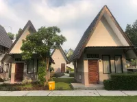 The Alit Hotels in Wonosalam