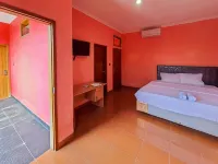 Pakde Air Cafe and Homestay Grabag Magelang Mitra RedDoorz Các khách sạn ở Ngablak