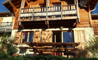 Chalet with 3 Bedrooms in Risoul, with Wonderful Mountain View, Furnis