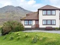 MacKenzies Peak Các khách sạn gần Portree Square