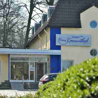 Hotel Haus Kronenthal Hotel Exterior