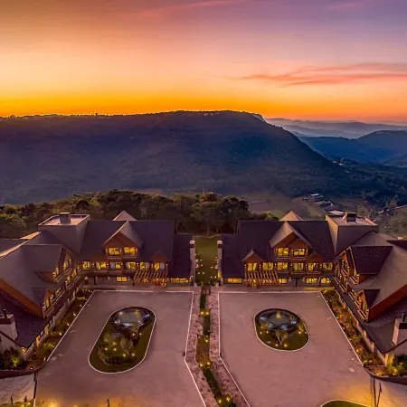 Chateau Laghetto Collection