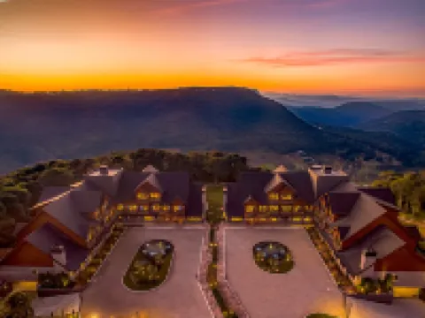 Chateau Laghetto Collection