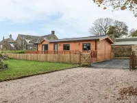 Thorntree Lodge Hotels near McGregor's Pond