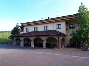 Stupnicki Dvori Winery Hotel