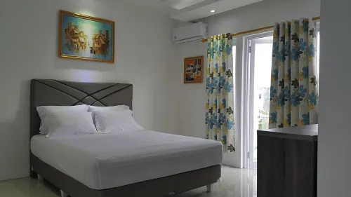 Royal Guest House Tasikmalaya Hotels in Cibeureum