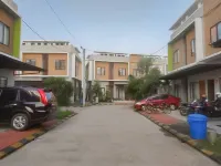 Colombus Residence Karawang Mitra RedDoorz Hotels in West Karawang