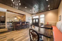Best Western Bandera Suites  Saloon Hotels in Bandera