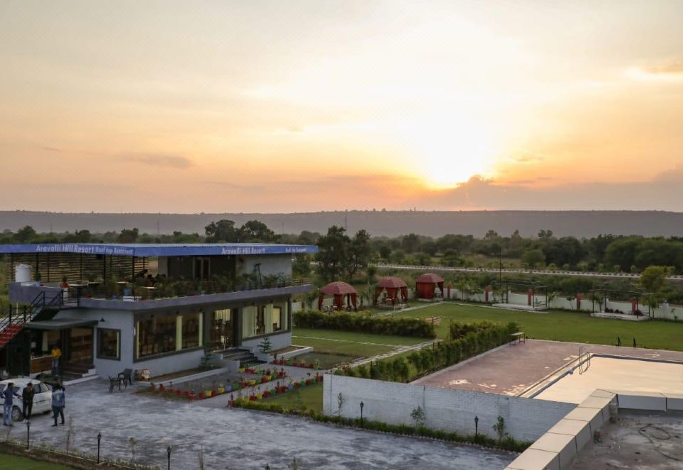 hotel overview picture