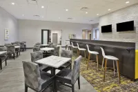 Best Western Plus Cranberry-Pittsburgh North - breakfast