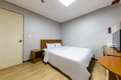 Chungju London Park Hotell i Bongbang-dong