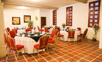 El Carmen Suites