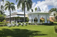 Ocean Blue & Sand Beach Resort - All Inclusive