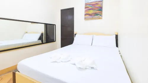 Golden Goddess Hotel Malasiqui Pangasinan by RedDoorz - 2 Sao