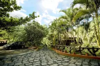Crescent Residency Các khách sạn gần Edakkal Caves