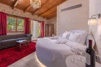 VIP Chalet 4 Seasons Hotels in Eptalofos