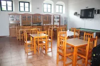 Albergue Camino de Santiago - Hostel Hotels in 