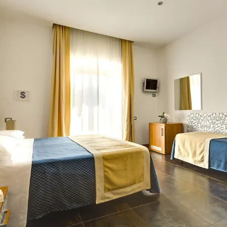 Hotel Marcantonio Отели рядом с достопримечательностью «Станция метро Cavour»