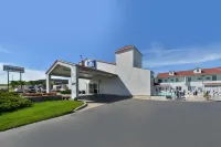 Super 8 by Wyndham Rapid City Hotels in Summerset