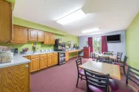 Super 8 by Wyndham Arkansas City KS Hotel a Winfield