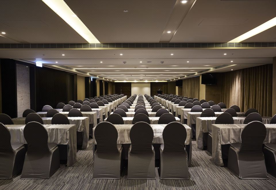 더 탱고 타이중의 깔끔한 로비 공간