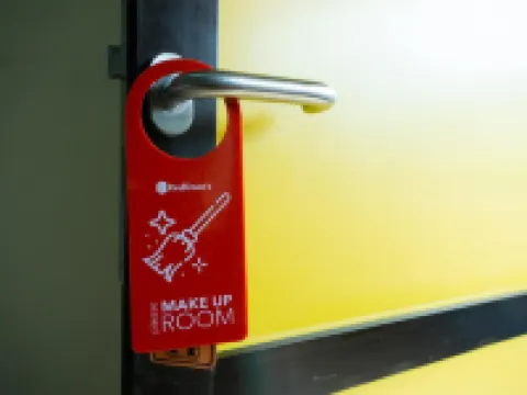 RedDoorz Near H. Hasan Aroeboesman Airport Hotels in Ende