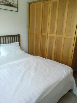 Yiju Xiaojia Apartment (Hanjing Road No.1) Hotels near Chenguangyuan