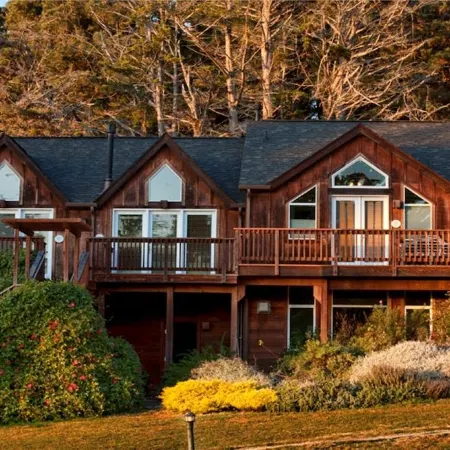 Inn at Schoolhouse Creek
