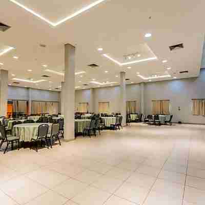 Holiday Inn Cuiaba Dining/Meeting Rooms