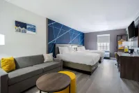 Comfort Inn & Suites - breakfast