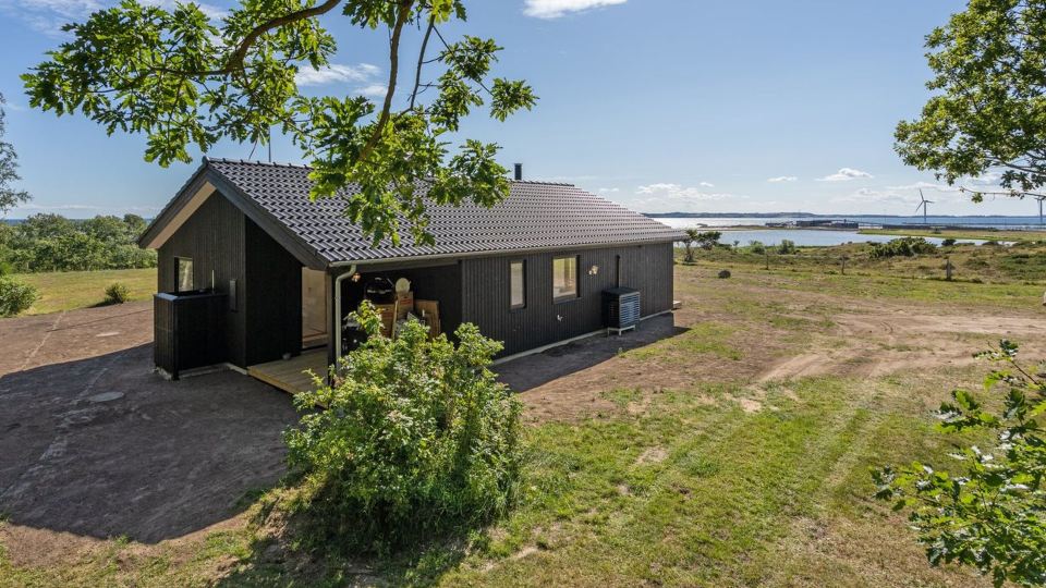 "Rickmer" - 200m from the Sea