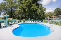 Super 8 by Wyndham Black Mountain Hotel a Black Mountain