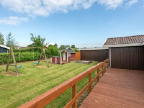 "Ellyn" - 500m from the Sea