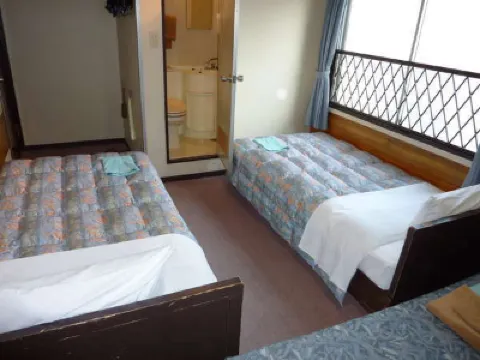 اوتسوكا سيتي هوتل Hotels near محطة أوتسوكا