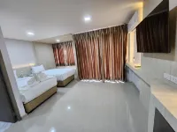 Sananwan Palace Hotel dekat GIGAPARK สวนสนุก สุขมหึมา