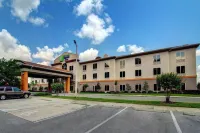 Holiday Inn Express & Suites Silver Springs-Ocala
