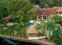 Flamingo Boutique Hotel & Ayurvedic Spa Hotels in Mararikulam